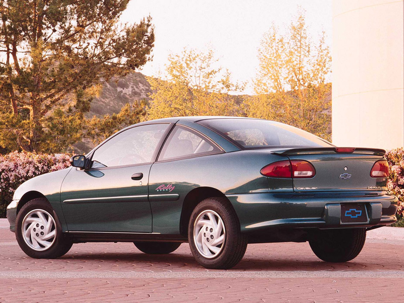 Illustration for article titled Junkyard Gems: 1998 Chevy Cavalier Rallysport
